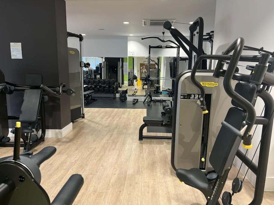 Beautiful Stay In Central Wembley Лондон Екстериор снимка