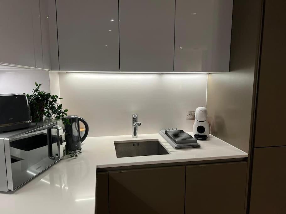 Beautiful Stay In Central Wembley Лондон Екстериор снимка
